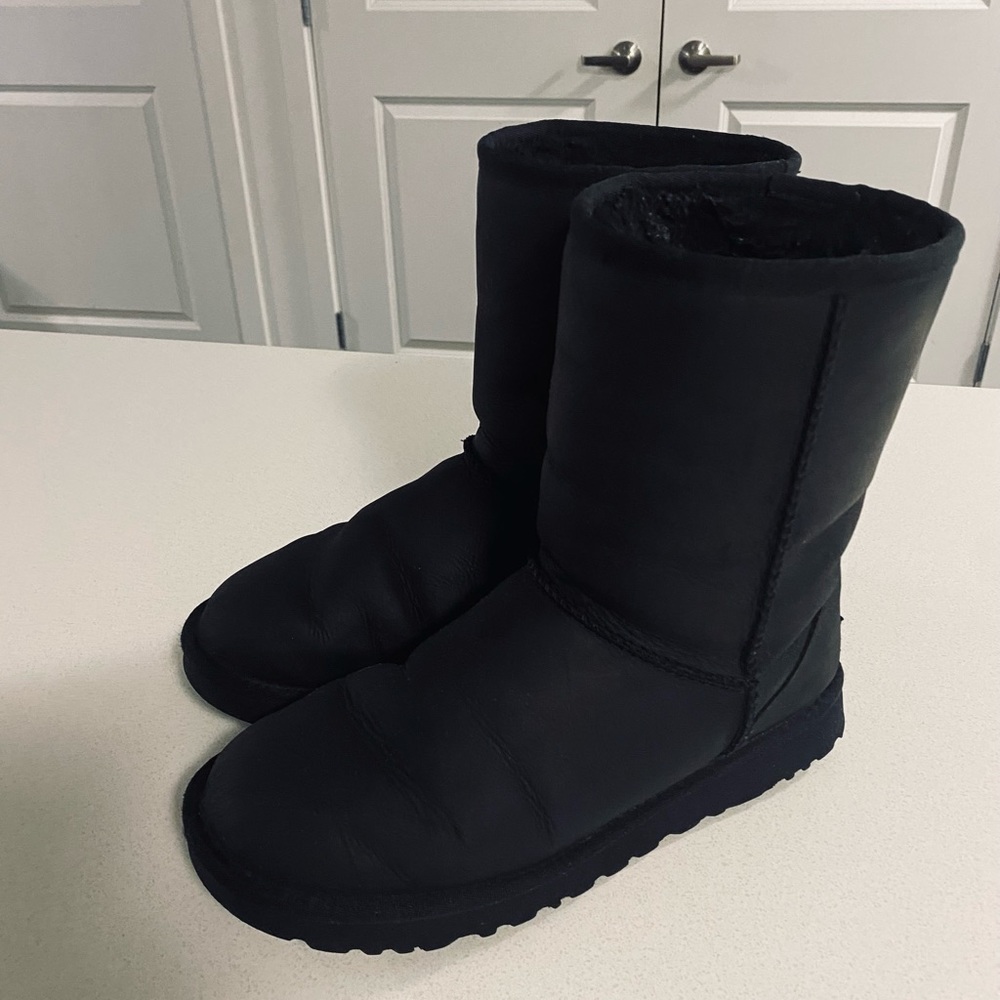 UGGS